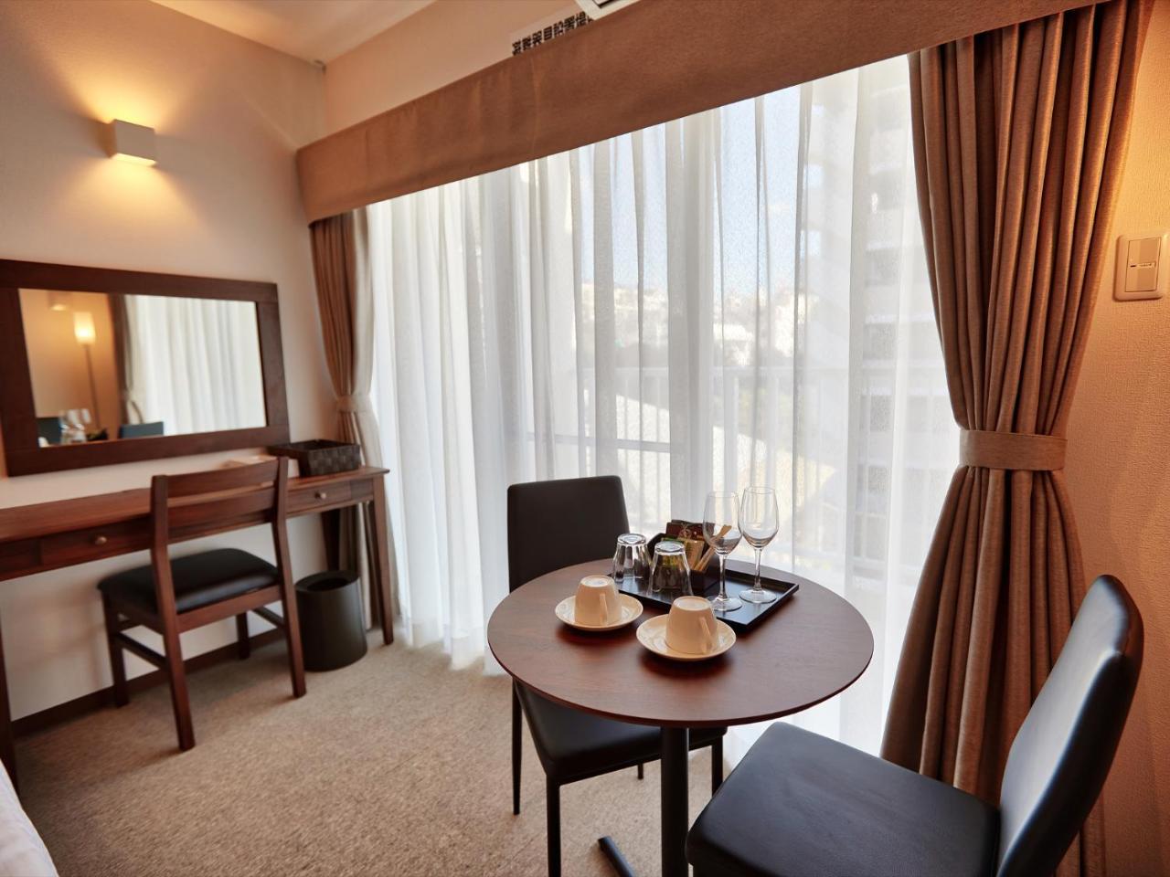 Creass Hotel Tsubogawa Marche Naha Bagian luar foto